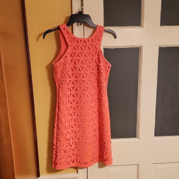 Lilly Pulitzer Scuba Dress w/ Laser Cutouts in Mango Size XS - Picture 1 of 8